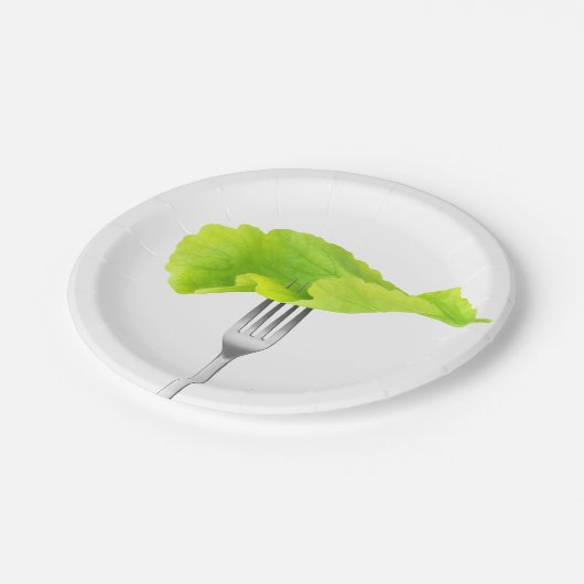 Sla blad op een vork papieren bordje (Gekanteld)