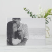 Sla de datum aangepaste foto en tekst op save the date (Staand voorkant)