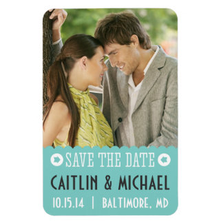 Sla de datum Blauwgroen geschulpte magneet op