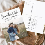 Sla de datum Boho minimalistische foto modern op Briefkaart<br><div class="desc">Leg de essentie van je liefdesverhaal vast met ons Save the Date Boho Minimalist Photo Modern Briefkaart. Dit briefkaart is een mix van hedendaags minimalisme en bohemien charme, waardoor het de perfecte keuze is voor het aankondigen van uw aanstaande bruiloft. Met uw gekoesterde verlovingen foto, wordt dit briefkaart een tastbare...</div>