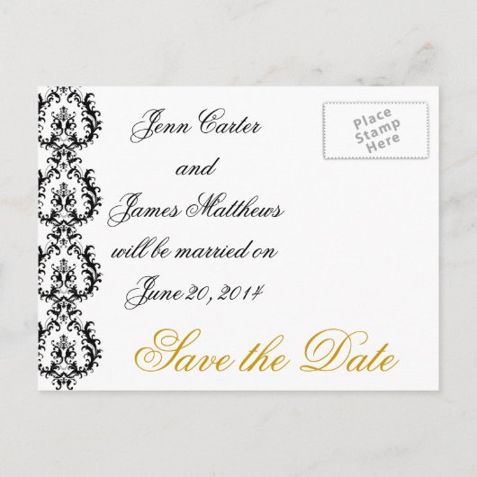 Sla de datum Monogram Damask Wedding Gold op Aankondigingskaart (Achterkant)