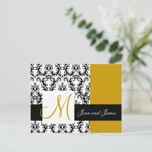 Sla de datum Monogram Damask Wedding Gold op Aankondigingskaart (Staand voorkant)