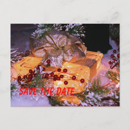 Sla de datum op Cadeau Bow Wreath Holiday Briefkaa Aankondigingskaart (Voorkant)