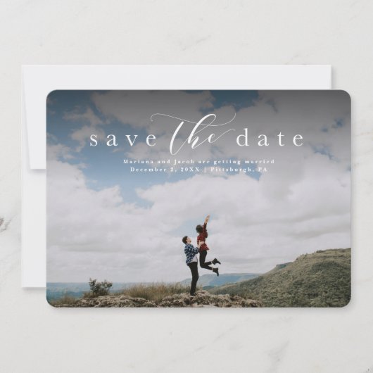 Sla de datum op elegante script fotocard save the date (Voorkant)