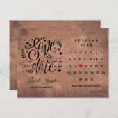 Sla de datum op Kalender Rode Liefde Hart Rustiek  Aankondigingskaart (Voorkant / Achterkant)