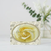 Sla de datum op met Yellow Rose, Pearls & Satin Aankondigingskaart (Staand voorkant)