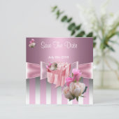 Sla de  datum van de roze zilver streep over save the date (Staand voorkant)