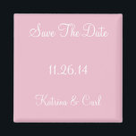 Sla de datum van het Cameo Roze op Magneet<br><div class="desc">Save The Date Monogram Magnets Met Bride's Name,  Groom's Name en Wedding Date Designer Solid Color Style Option - stijlvolle en aanpasbare  Design Option - Cameo Pink Upscale Color Coordinating Full Color gepersonaliseerde magneten zullen perfect zijn voor het verzenden naar genodigde bruiloftsgasten als bruiloft bewaar de datum herinneringen.</div>