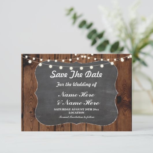 Sla de datum waarop de roestlichten ruw hout elega save the date (Staand voorkant)