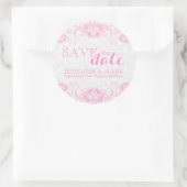 Sla de datum wit damasks & roze kant op ronde sticker (Tas)