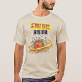 Sla Hard, Verspil Niemand Bowling T-shirt (Voorkant)