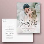 Sla het Briefkaart Datum op met Foto<br><div class="desc">Deze eenvoudige, stijlvolle moderne foto bewaart het datum bruiloft briefkaart heeft elegante zwarte tekst op de voorkant met een chique 'Save the Date' bericht boven uw namen, datum en trouwlocatie. Op de achterkant kunt u besluiten om de regels voor de informatie van de geadresseerde te verwijderen als u de voorkeur...</div>
