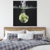 Sla in het water canvas afdruk (Insitu (Slaapkamer))