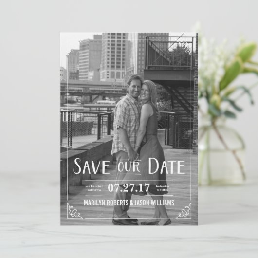 Sla onze uitnodiging voor datumbruiloft op (Staand voorkant)