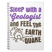 Slaap met een Geoloog en voel de Aarde Quake Notitieboek (Voorkant)