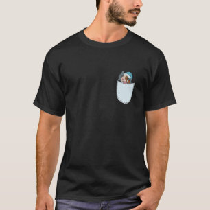 Slaapend cavia in borstzak t-shirt