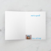 Slaapend lui kat komt goed kaart (Binnen)