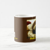 Slaapende Basset Hound op Mok "Noodkoffie" (Center)