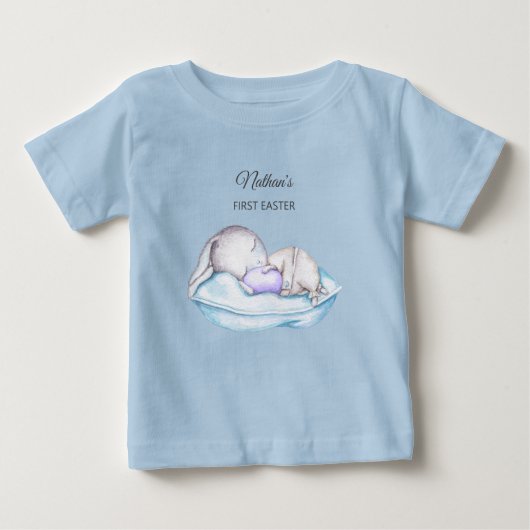 Slaapende Bunny baby's eerste paasse Baby T-shirt (Voorkant)