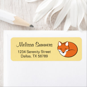 Slaapende Cartoon Fox op geel Etiket
