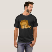 Slaapende Cartoon Lion T-shirt (Voorkant volledig)