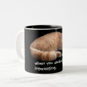 Slaapende Ginger Cat Funny Wake' Quote Tweekleurige Koffiemok (Voorkant links)