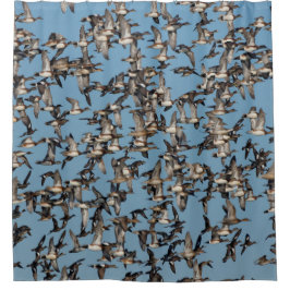 Slaapende winterdeenden in de vlucht douchegordijn