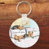 Slaapjes met Yorkies van Catia Cho Sleutelhanger (Voorkant)