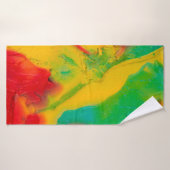 slagen van verfdichte meerkleurige verf, begin badhanddoek