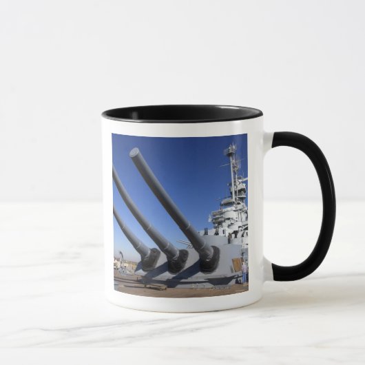 Slagschip USS Alabama bij Battleship Memorial 2 Mok (Rechts)