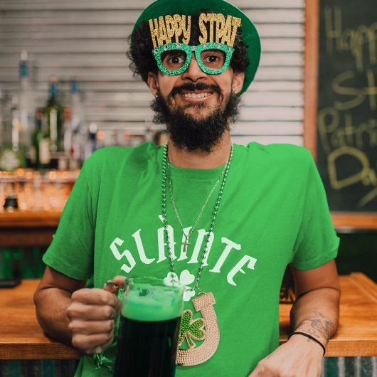 SLÁINTE Funny Irish St. Patrick's Day Green Clover T-shirt