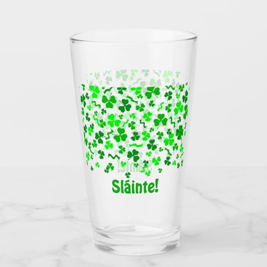 Sláinte Lucky Irish Shamrocks Personalized Pint Glas (Voorkant)