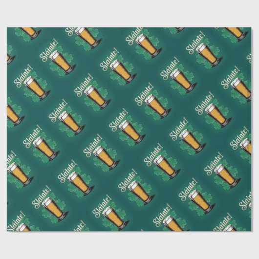 Slàinte! Saint Patrick's Day Pint van bier op groe Cadeaupapier (Vlak)