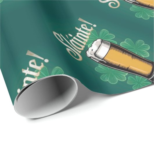 Slàinte! Saint Patrick's Day Pint van bier op groe Cadeaupapier (Rol Hoek)