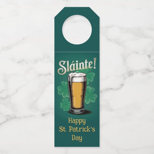 Slàinte! Saint Patrick's Day Pint van bier op groe Flessenhanger (Voorkant)