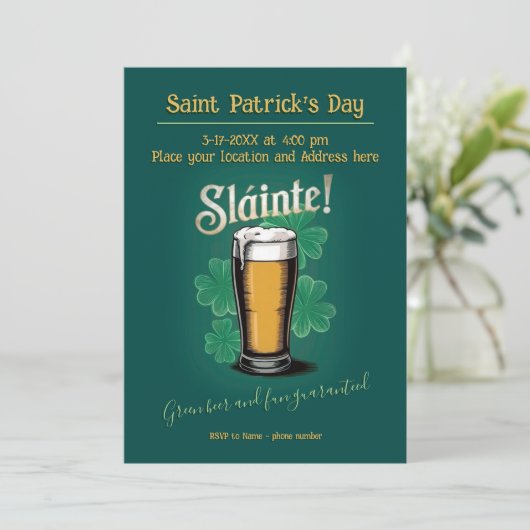 Slàinte! Saint Patrick's Day Pint van bier op groe Kaart (Staand voorkant)