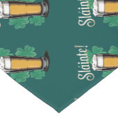 Slàinte! Saint Patrick's Day Pint van bier op groe Korte Tafelloper (Hoek)