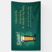 Slàinte! Saint Patrick's Day Pint van bier op groe Spandoek (Verticaal)