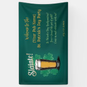 Slàinte! Saint Patrick's Day Pint van bier op groe Spandoek (Verticaal)