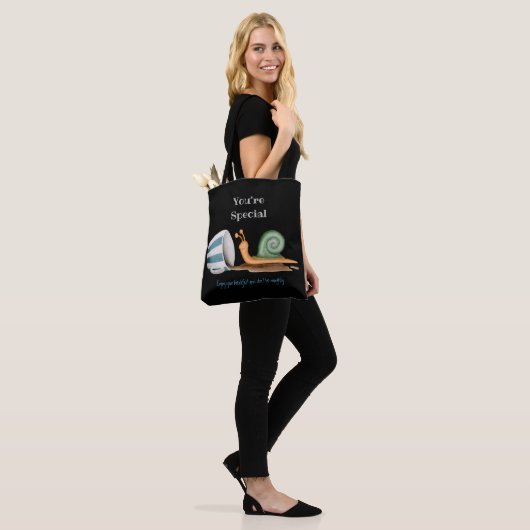 Slak en gestreept bekertje tote bag (Op model)