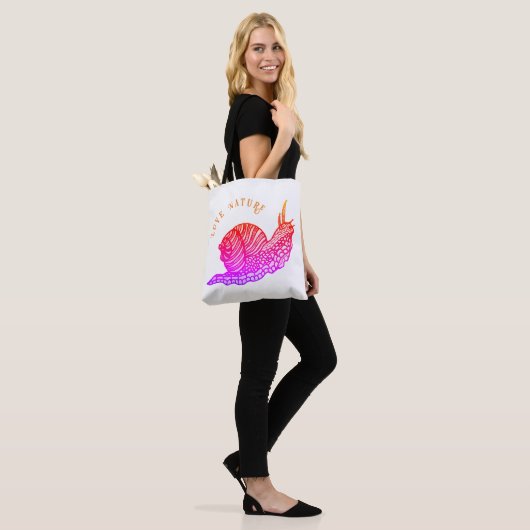 Slak in grafische stijl tote bag (Op model)