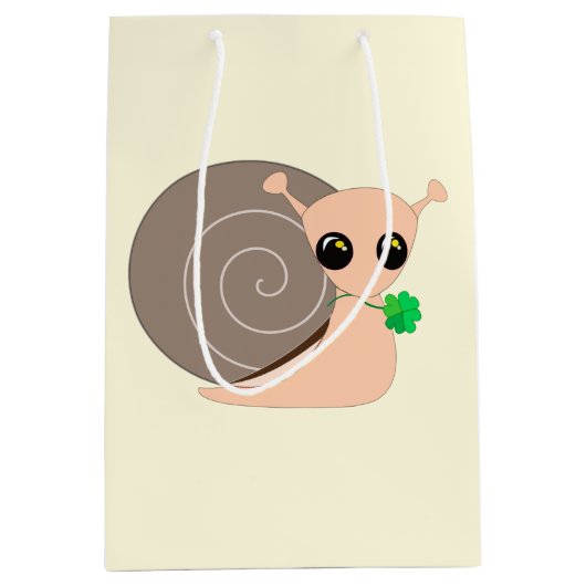 Slak met Klaver Leaf Gift Bag Medium Cadeauzakje (Voorkant)