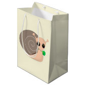 Slak met Klaver Leaf Gift Bag Medium Cadeauzakje (Voorkant Gekanteld)
