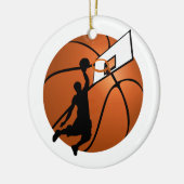 Slam Dunk Basketball Player met Hoop op Ball Keramisch Ornament (Links)
