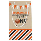 Slam Dunking the Big One | Basketball 1e verjaarda Klein Cadeauzakje (Achterkant)