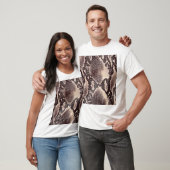 Slangenleer: naadloze bruine textuur t-shirt (Unisex)