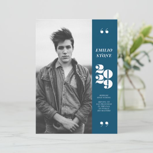 Slank Afstudeerder Afstuderen Aankondiging (Staand voorkant)