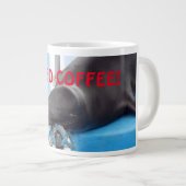 Slank Zee leeuw heeft koffie nodig! Grote Koffiekop (Voorkant rechts)
