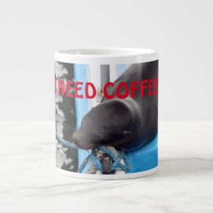 Slank Zee leeuw heeft koffie nodig! Grote Koffiekop