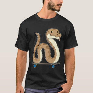 Slanke als Skater met Skateboard T-shirt